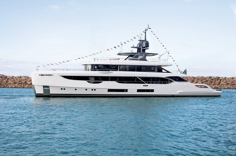 Benetti al Cannes Yachting Festival 2024 con i modelli Oasis e Motopanfilo