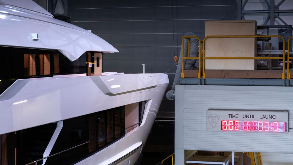 Varato Serena, Heesen di 55 metri