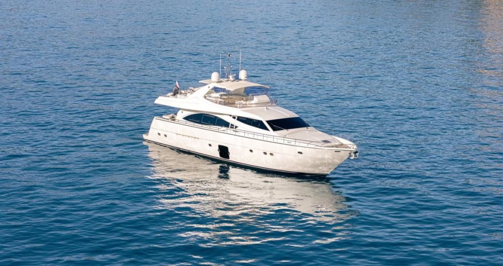 Ferretti 830 in vendita da Idea Yachting