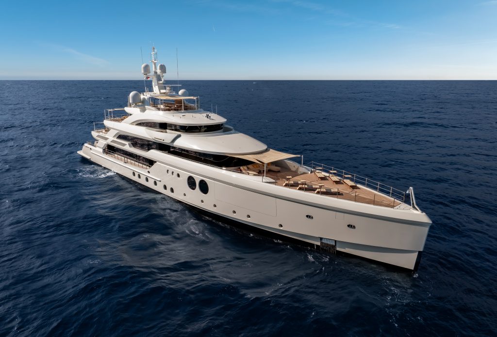 Benetti M/Y Kasper 7, una casa sull’acqua dove passione per il design e per il mare si incontrano