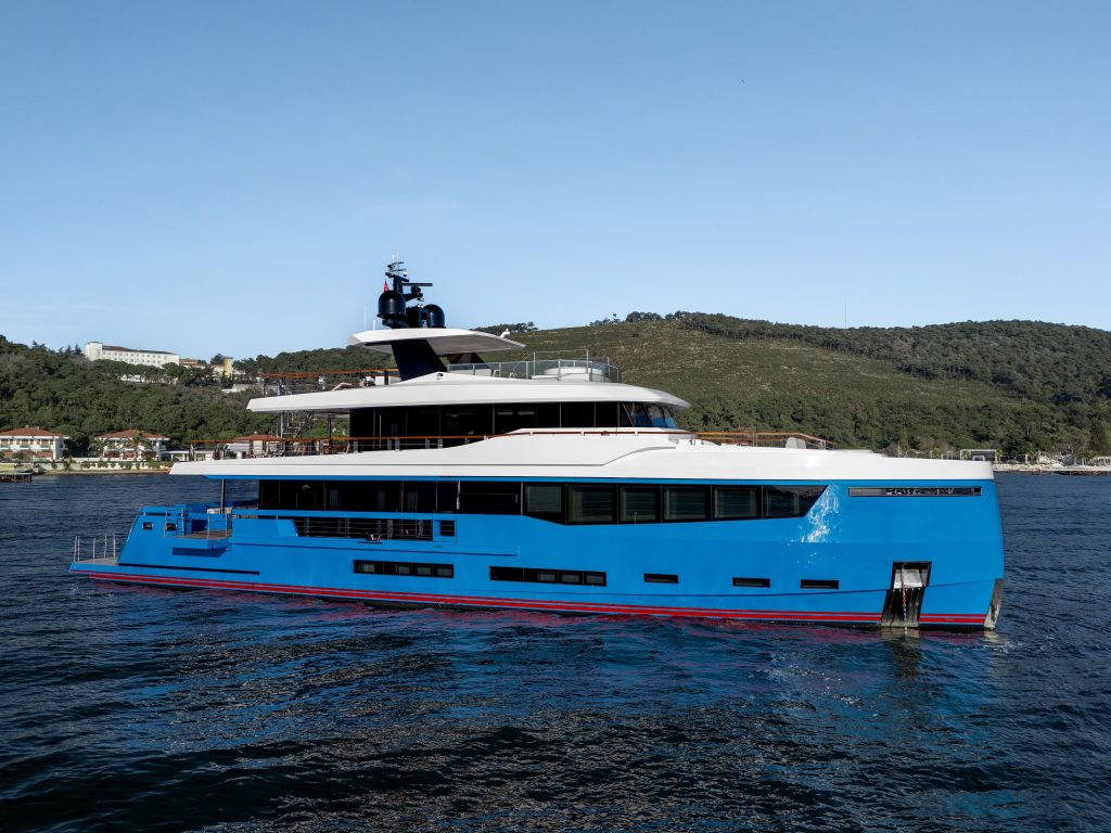 Mereley I, il “pocket explorer” di AES Yacht e Hot Lab Design